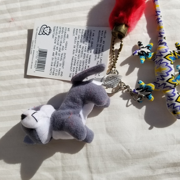 3-pack Keychain Set, Wolf, Rabbit Foot, Lizard - Picture 7 of 8